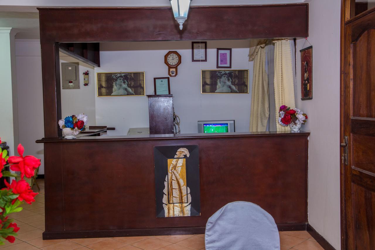 Saadani Tourist Center - Hostel Dar es Salaam Buitenkant foto